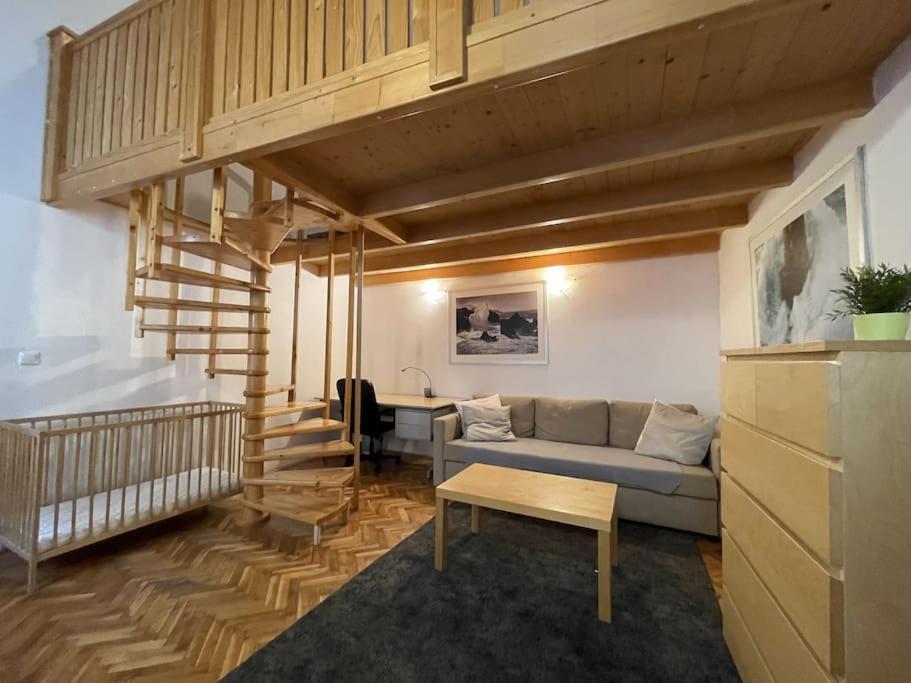 Apartment Mona In The Palace ! Pressburg